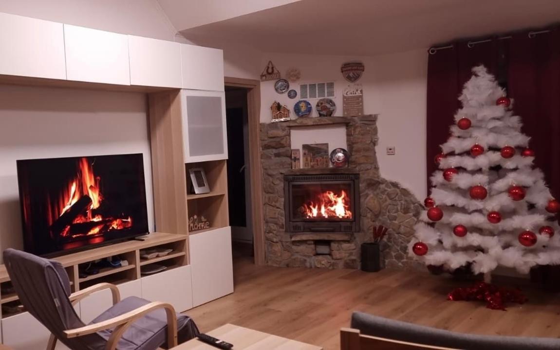 Casa Vacanza Con Piscina,Area Giochi Bambini. Santa Maria della Versa Εξωτερικό φωτογραφία